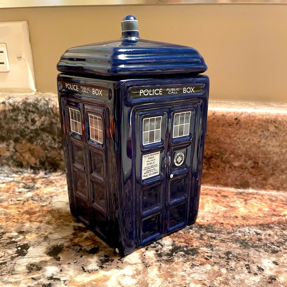Doctor Who Tardis mug